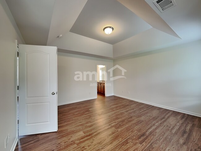 Building Photo - 2222 Kingstree Dr
