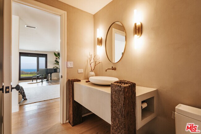 Building Photo - 29660 Harvester Rd