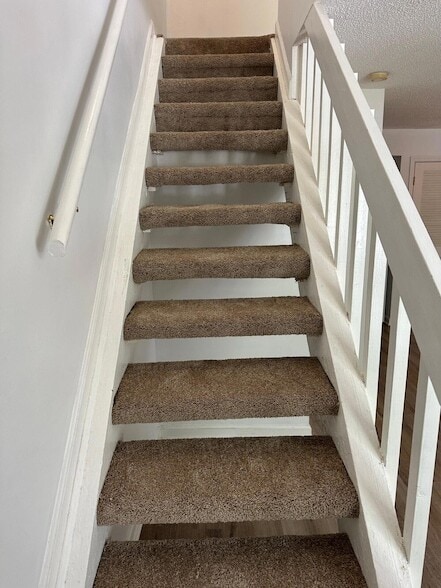 Building Photo - 2494 Etiwan Ave