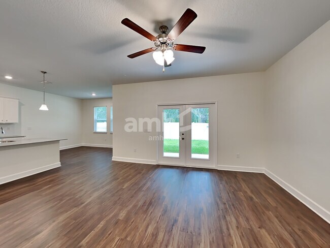 Building Photo - 1077 Walden Pond Dr