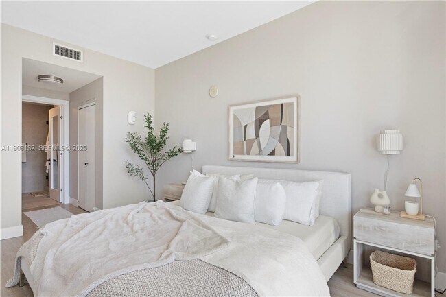 Building Photo - 3470 E Coast Ave