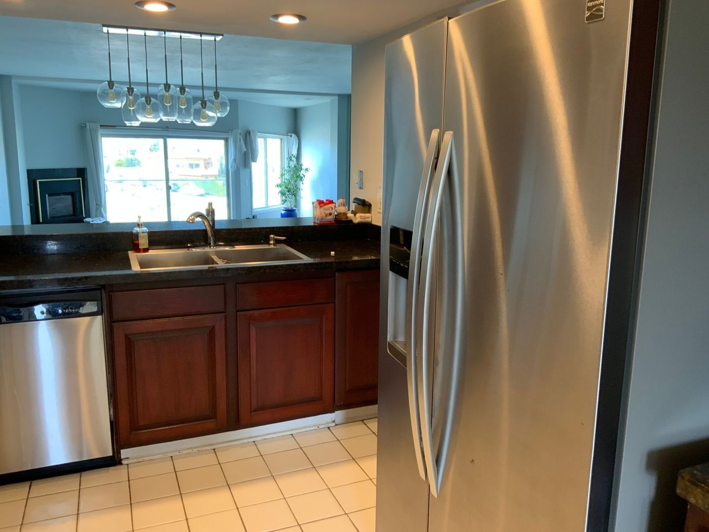 Building Photo - 135 S Sierra Ave