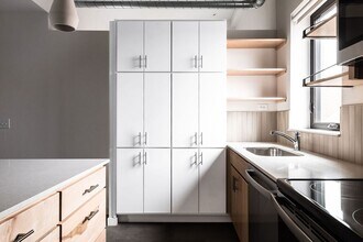 Building Photo - 3333 Hennepin