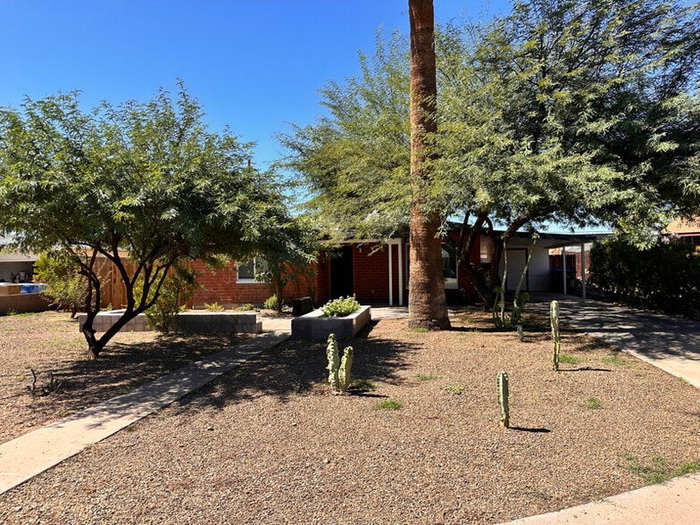 Primary Photo - 4020 N 33rd St