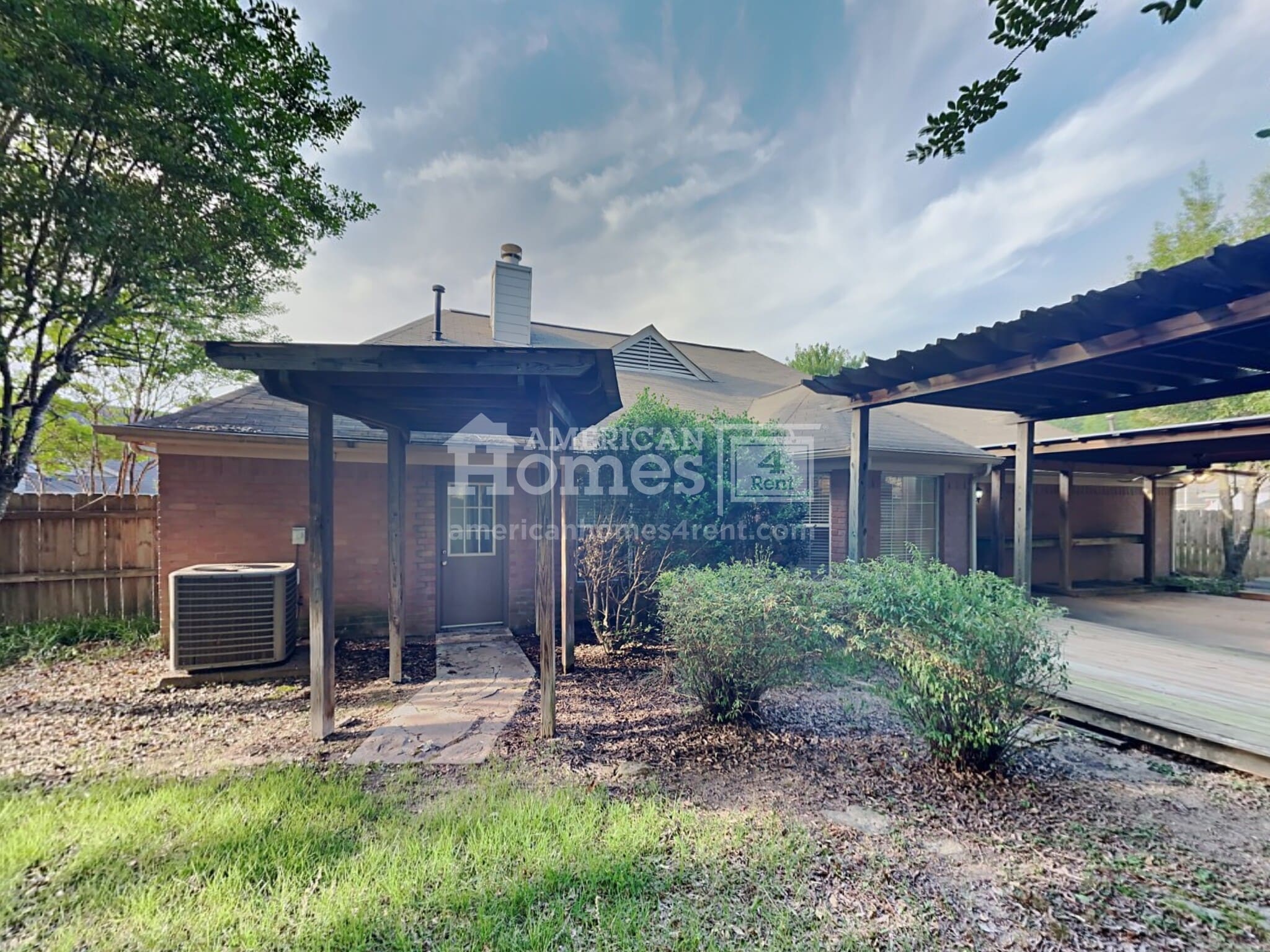 Building Photo - 245 Brookstone Cove