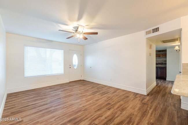 Building Photo - 3521 W Detroit St