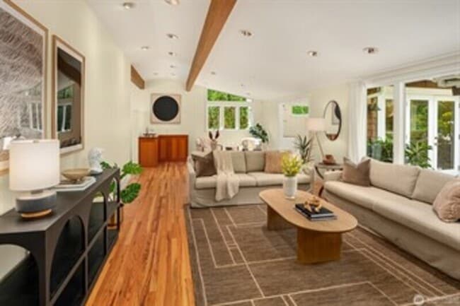 Building Photo - 4510 48th Ave NE