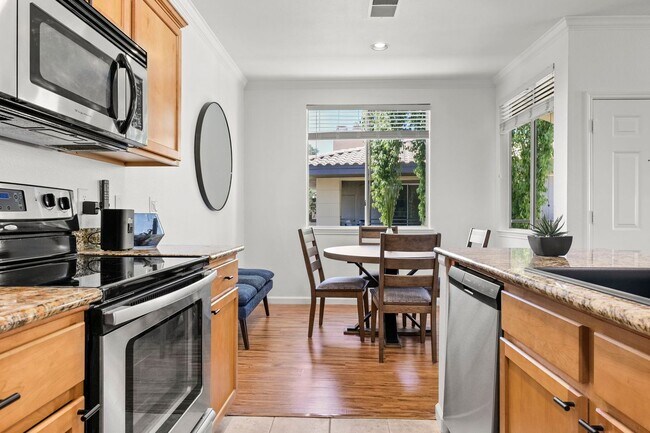 Building Photo - Remodeled one bed one bath Kierland Condo