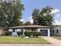 Building Photo - 1006 Duvall Dr