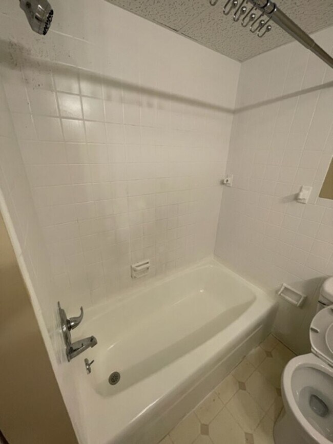 Building Photo - City of Maryville, 2 bedroom, 1 bath condo near Maryville High School - Ed Johnson (865) 924-5045