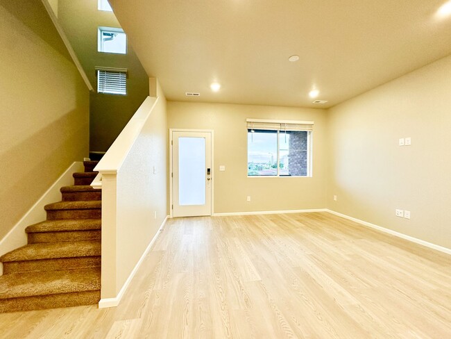 Building Photo - Brand New 3BR in the Brook at Via Varra No...