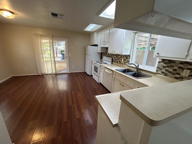 Building Photo - Charming 2-bedroom, 1-bath home in Redding, CA