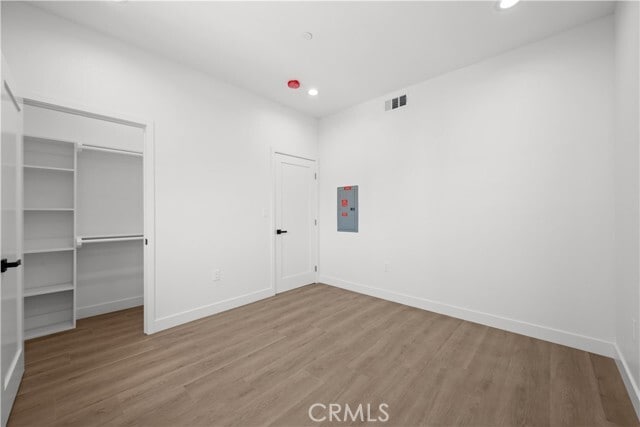 Building Photo - 644 N Boyle Ave