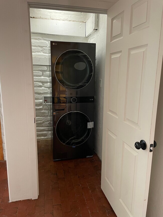 Building Photo - 155 Placitas Rd NW