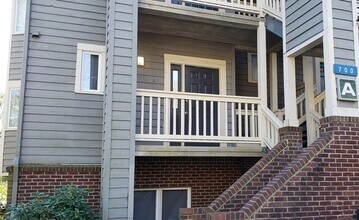 Building Photo - Chapel Hill - Mill Creek 2BR/2BA Townhouse...