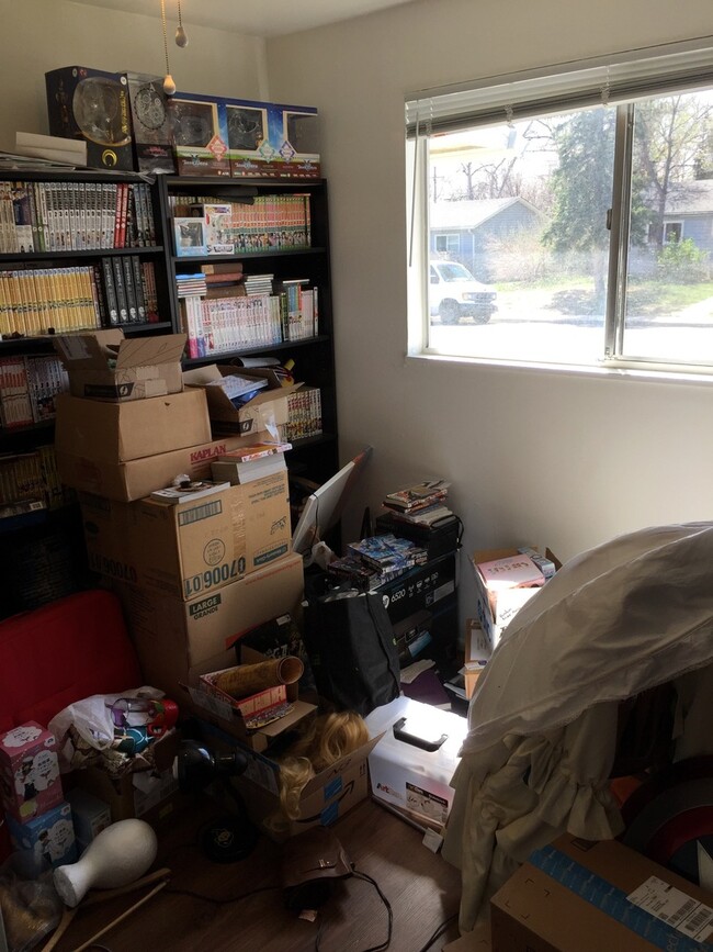 Building Photo - PRE LEASE: 3 Bed 1.5 Bath House Close To Campus!