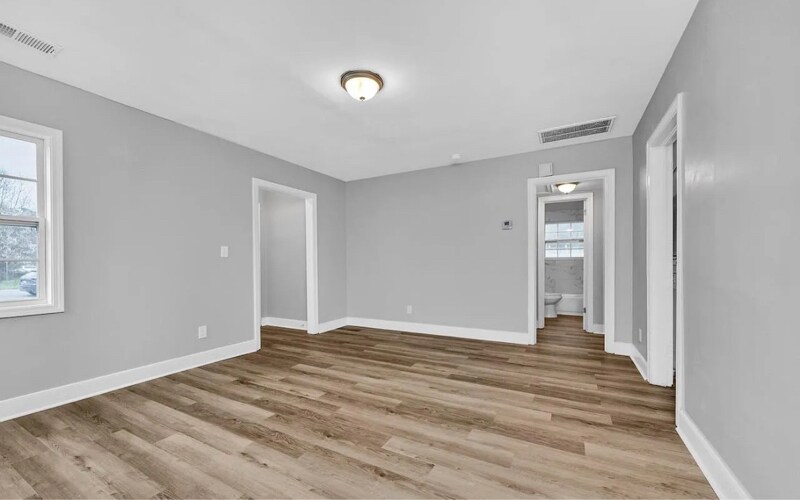 Building Photo - 5800 Court N