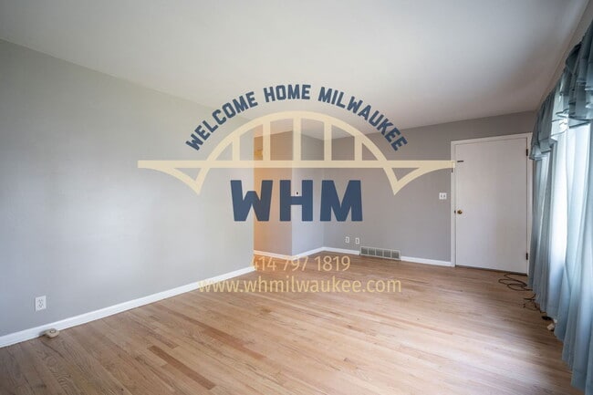 Building Photo - 2526 S 96th St