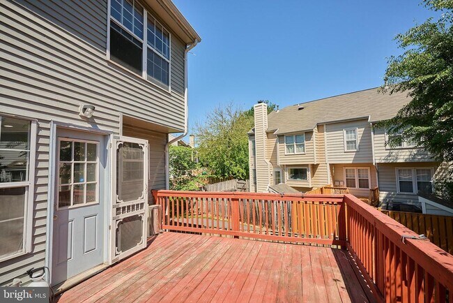 Building Photo - 46760 Hobblebush Terrace