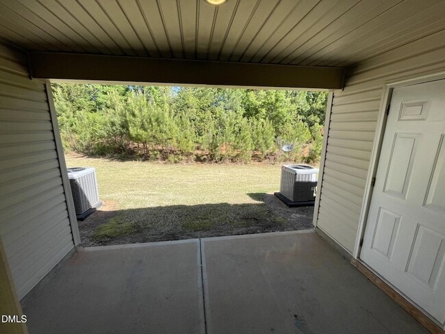 Building Photo - 2062 Wiggins Village Dr