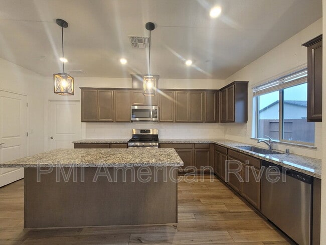 Building Photo - 4033 Haflinger Way