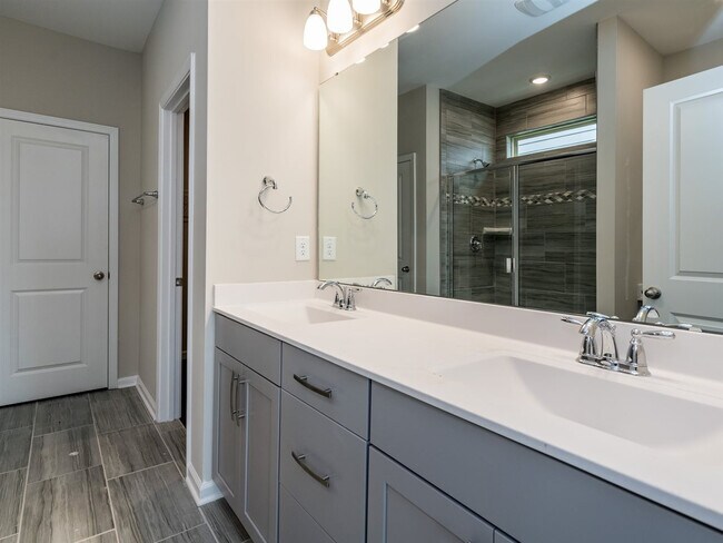 Building Photo - 128 Blue Hydrangea Ln