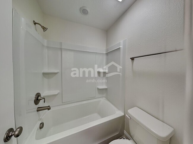 Building Photo - 2951 Hill Valley Ln