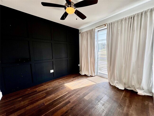 Building Photo - 3114 S Congress Ave