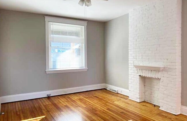 Building Photo - 2819 Glendora Ave