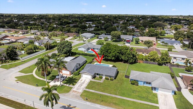 Building Photo - 316 La Mancha Ave