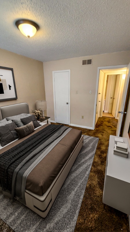 Building Photo - 7019 Huntington Park Dr