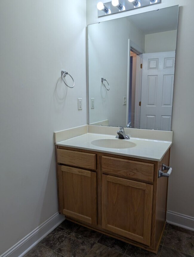 Building Photo - 2409 Trace Creek Dr