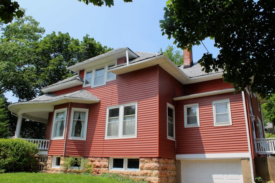 Building Photo - 234 S Highland Ave
