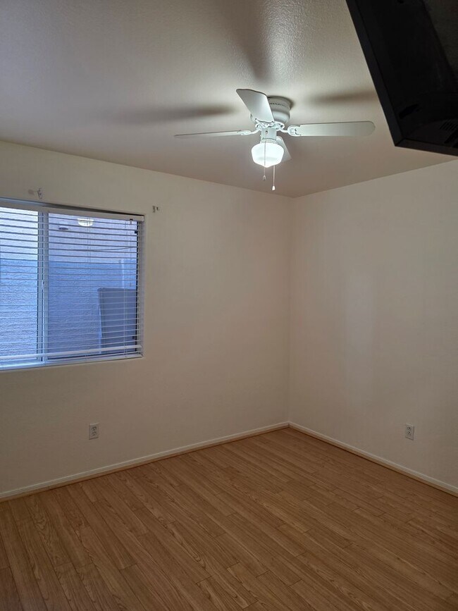 Building Photo - Beautiful 3BR 2BA Home w/ Private Pool • Pool + Covered Patio • Attached Garage in Phoenix