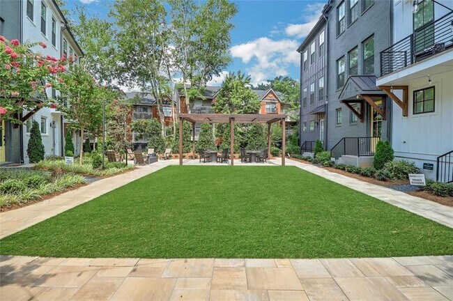 Building Photo - 4443 Buckley Way #65