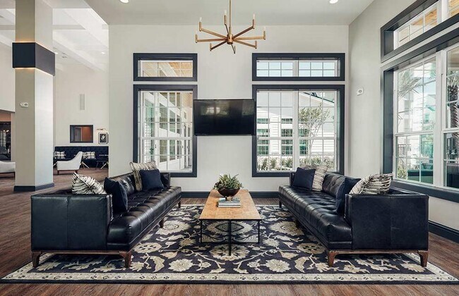 Building Photo - 8802 N Sam Houston Pkwy E Pky