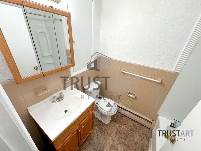 Building Photo - 1205-7 Princeton Ave