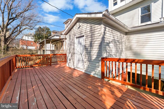 Building Photo - 509 McCabe Ave