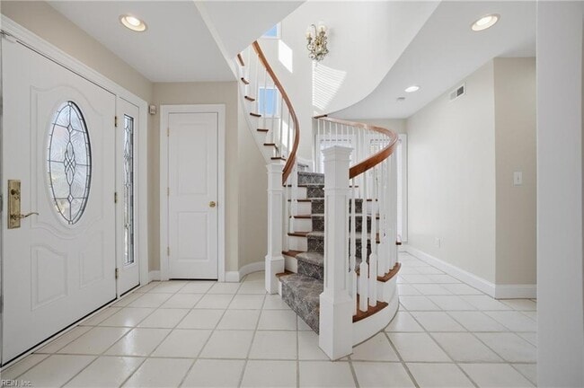 Building Photo - 508 Virginia Dare Dr