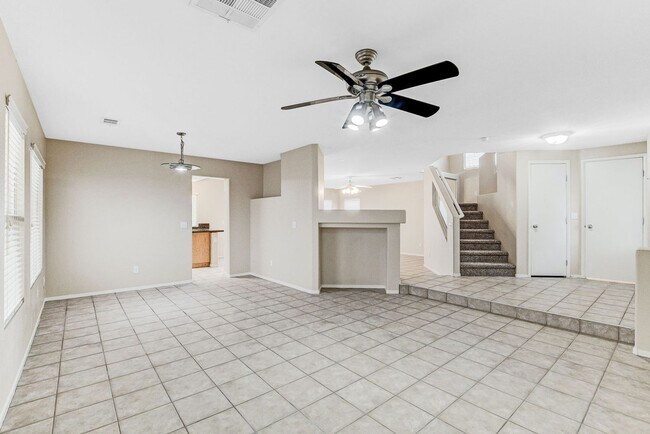 Building Photo - 2 Story 4 bedrooms 2.5 Bathrooms 2 car garage.