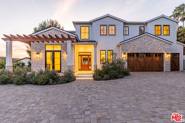 Primary Photo - 9929 Anthony Pl