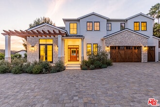 Building Photo - 9929 Anthony Pl