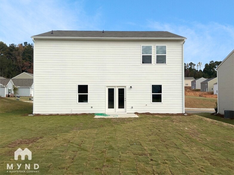 Building Photo - 424 Cottontail Ln
