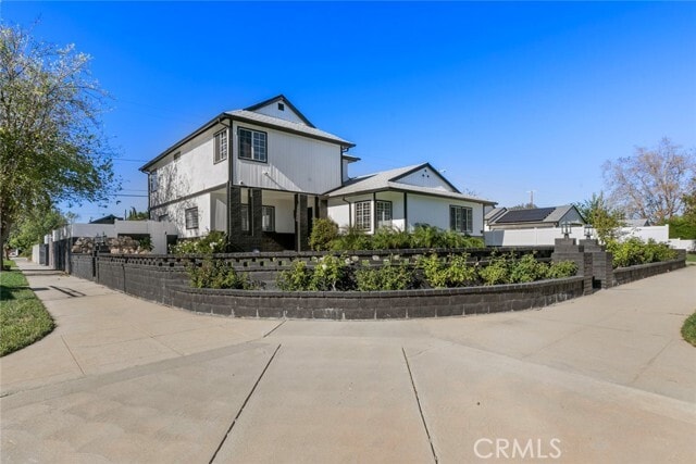 Building Photo - 11001 Collett Ave