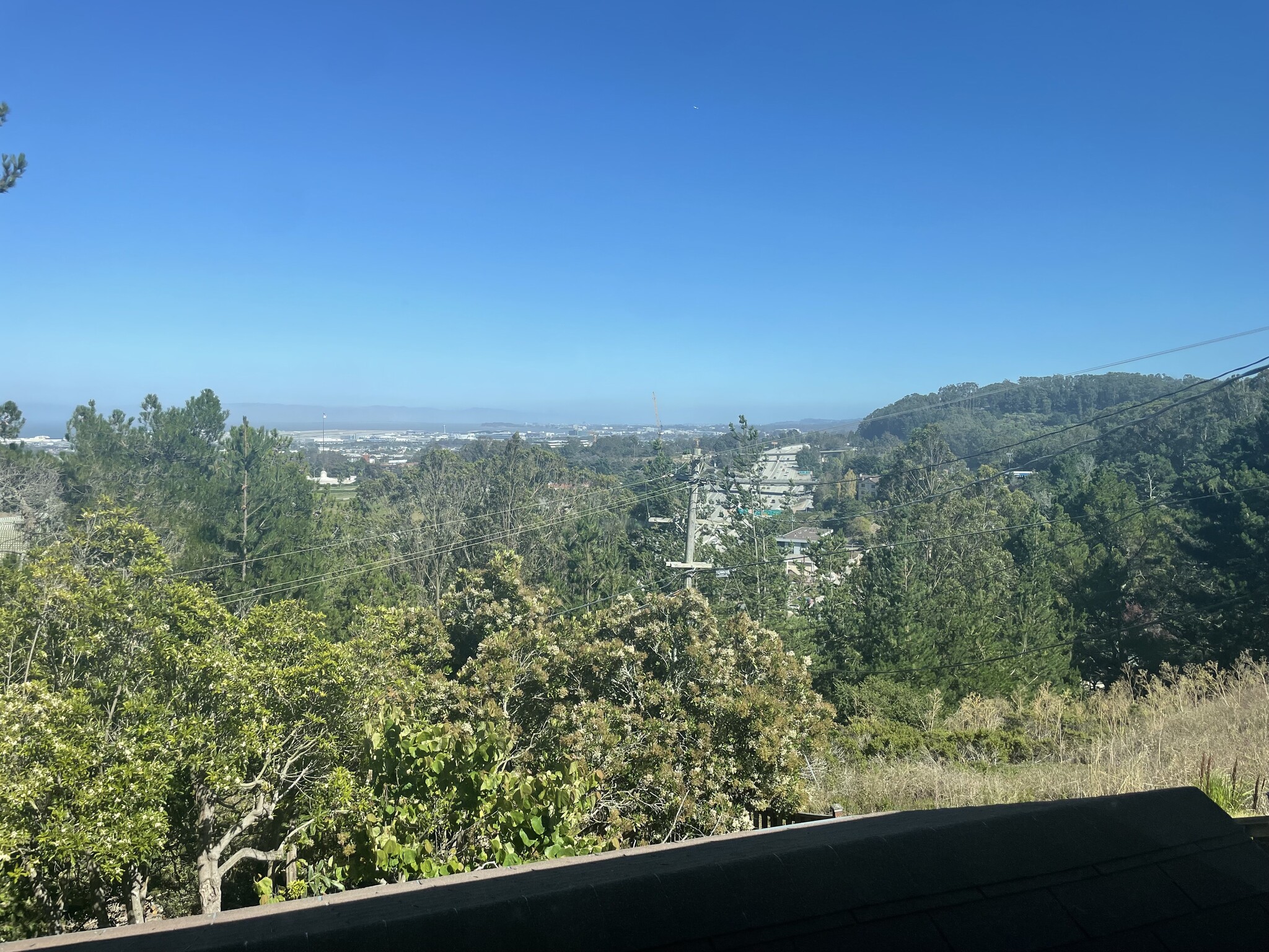 Building Photo - 191 Fernwood Dr