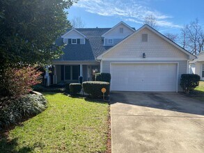 Building Photo - Move-in Ready!