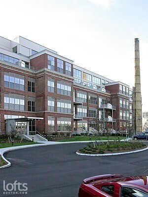 Building Photo - 156 Porter St