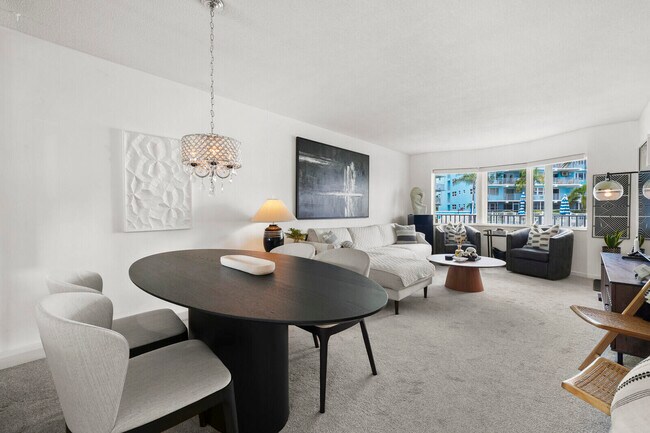 Building Photo - 1444 SE 15th Ct