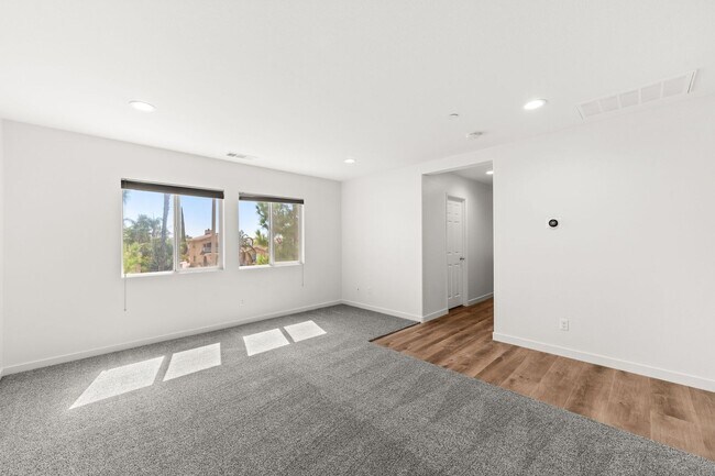 Building Photo - Beautiful Two-Story Home with Spacious Open Floor Plan!