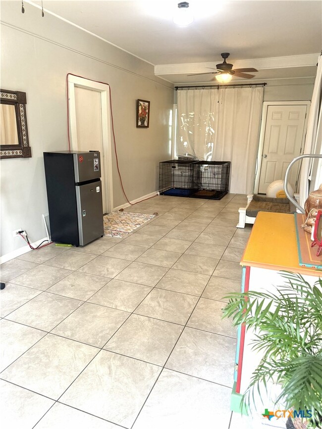 Building Photo - 1045 Arnold Rd